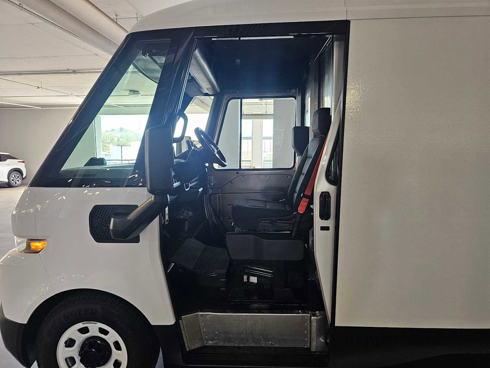 Used 2025 Chevrolet Brightdrop 400 image 17