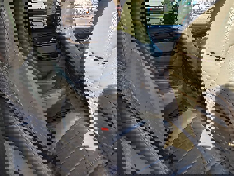 Used 2013 GMC Acadia Denali image 16