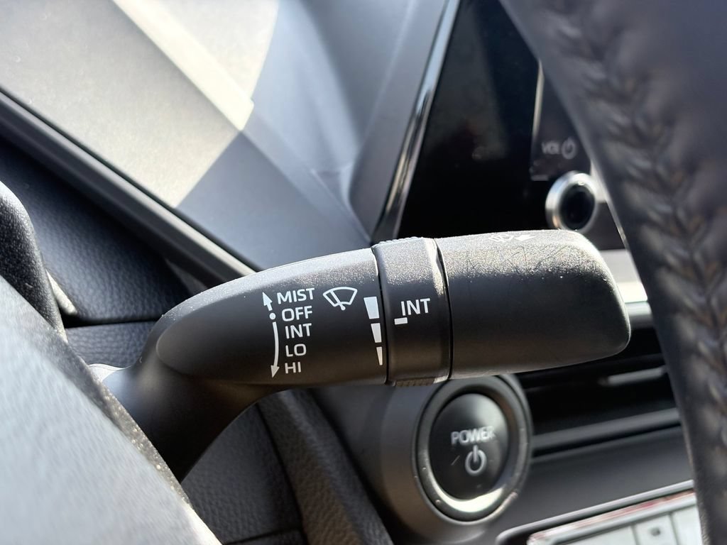 Used 2024 Toyota Prius LE FWD image 15