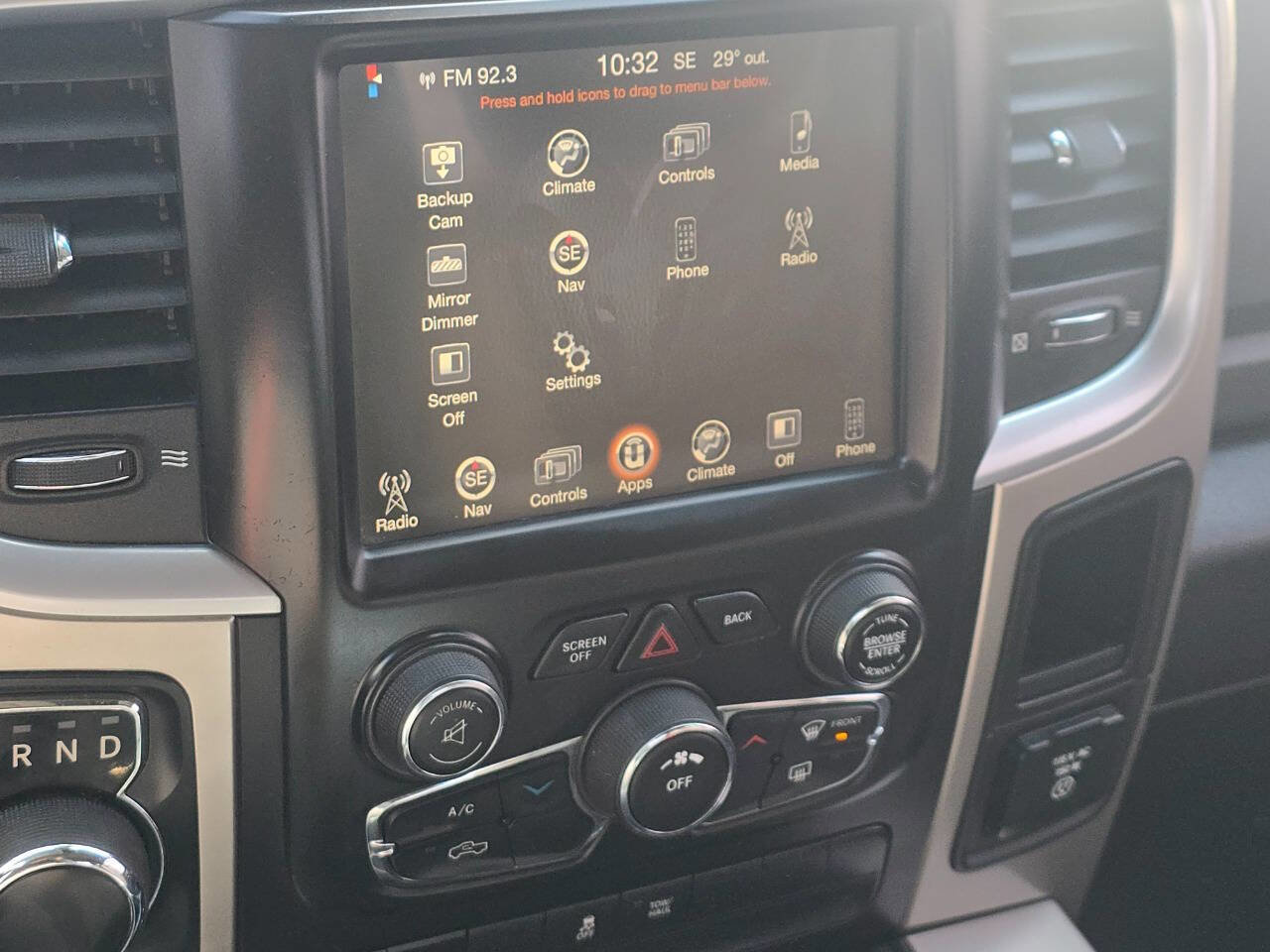 Used 2016 RAM 1500 Classic SLT w/ SLT Plus D￩cor Group image 18