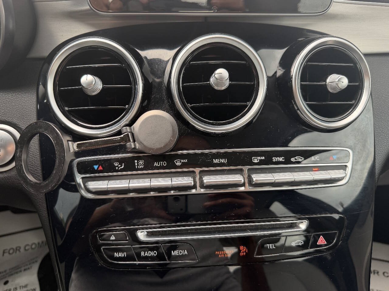 Used 2015 Mercedes-Benz C 300 4MATIC Sedan image 19