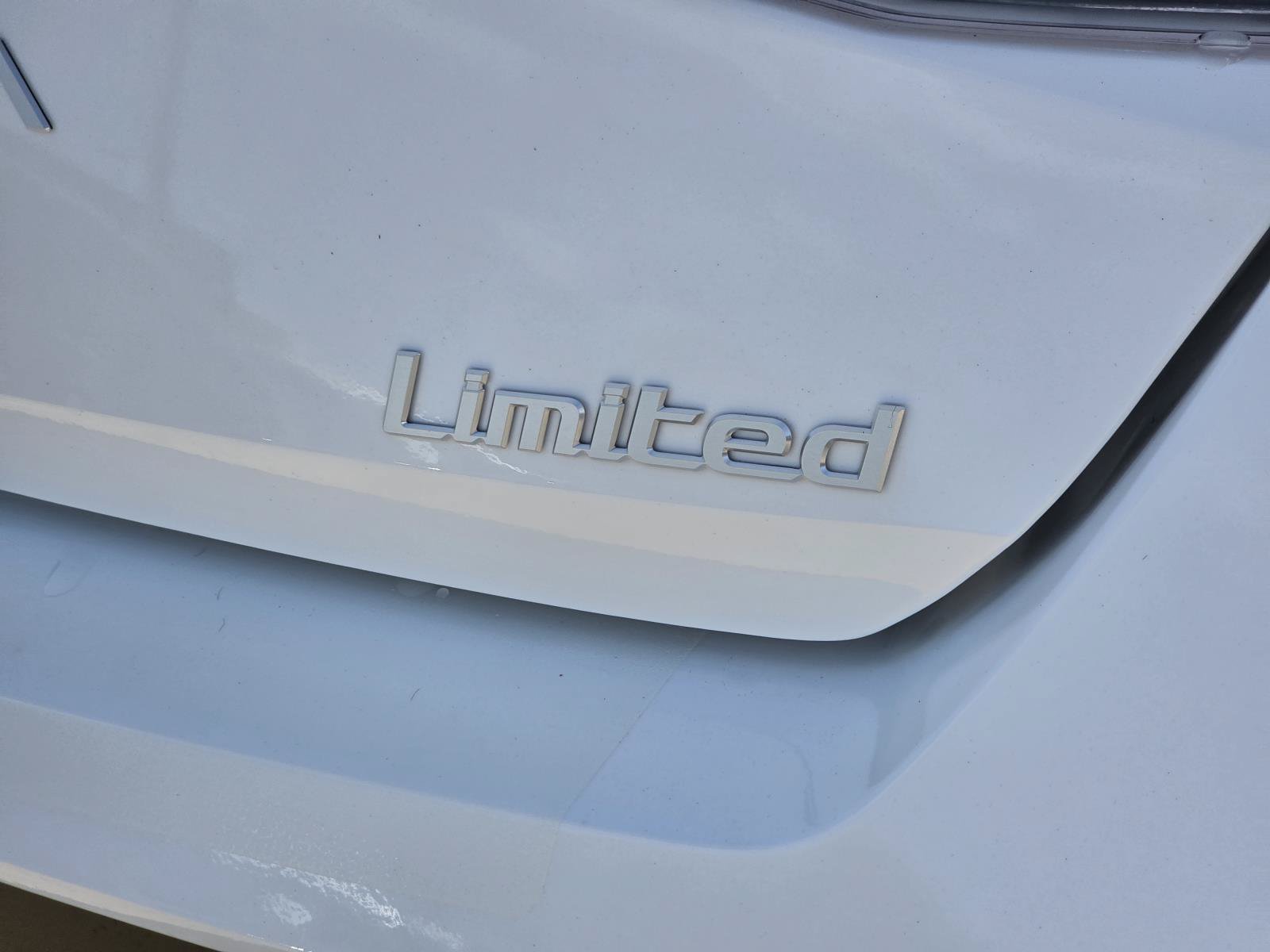 New 2026 Hyundai Elantra Limited FWD image 6