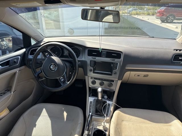 Used 2015 Volkswagen Golf S image 12