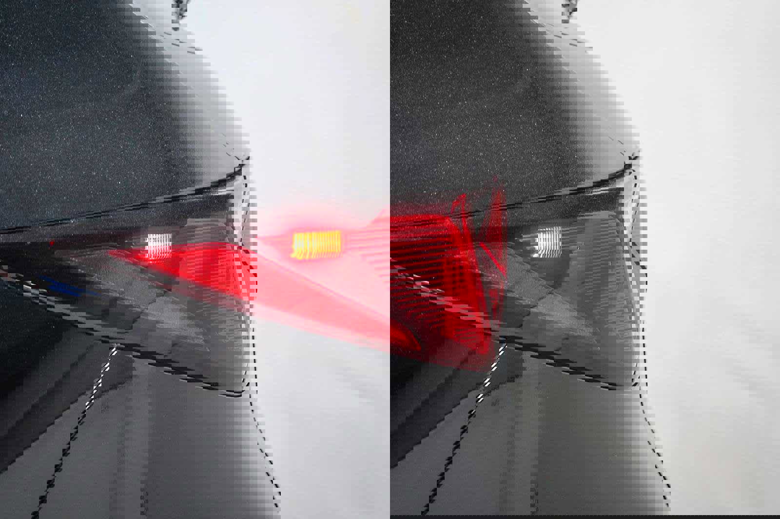 Used 2025 Acura MDX SH-AWD w/ Technology Package image 6