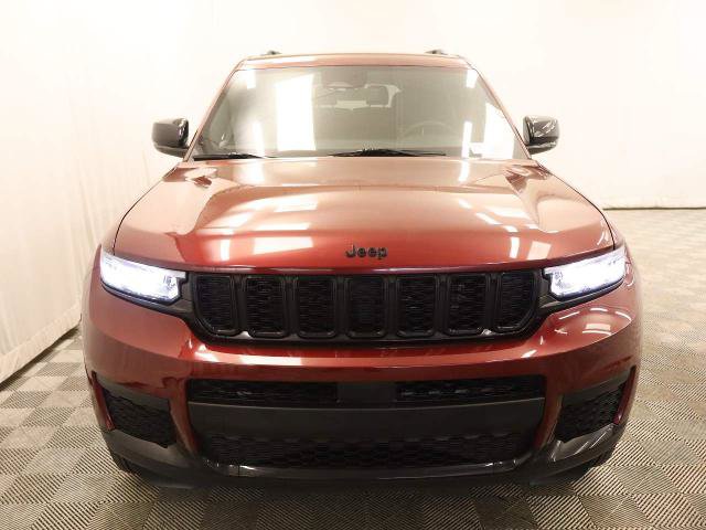 Used 2025 Jeep Grand Cherokee L Laredo AWD/4WD image 15