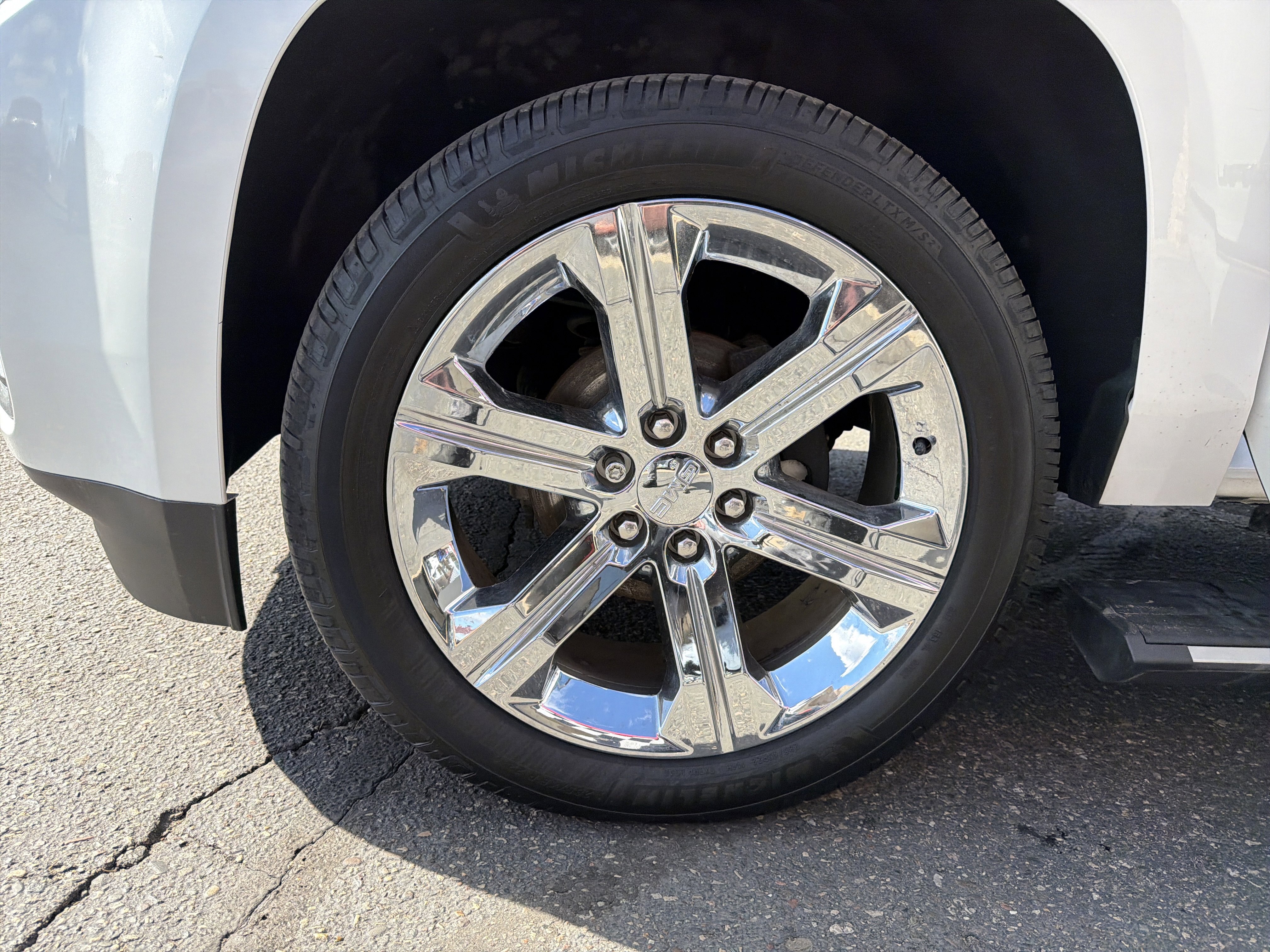 Used 2019 GMC Yukon Denali w/ Denali Ultimate Package image 29