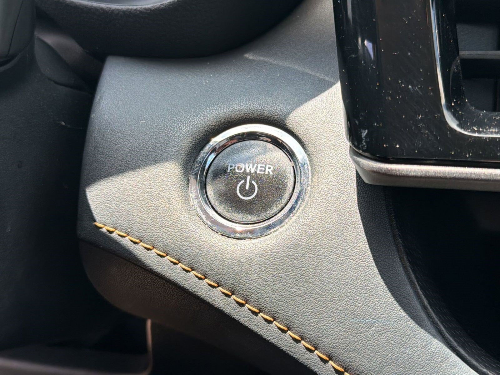 Used 2023 Toyota Highlander Bronze Edition FWD image 28