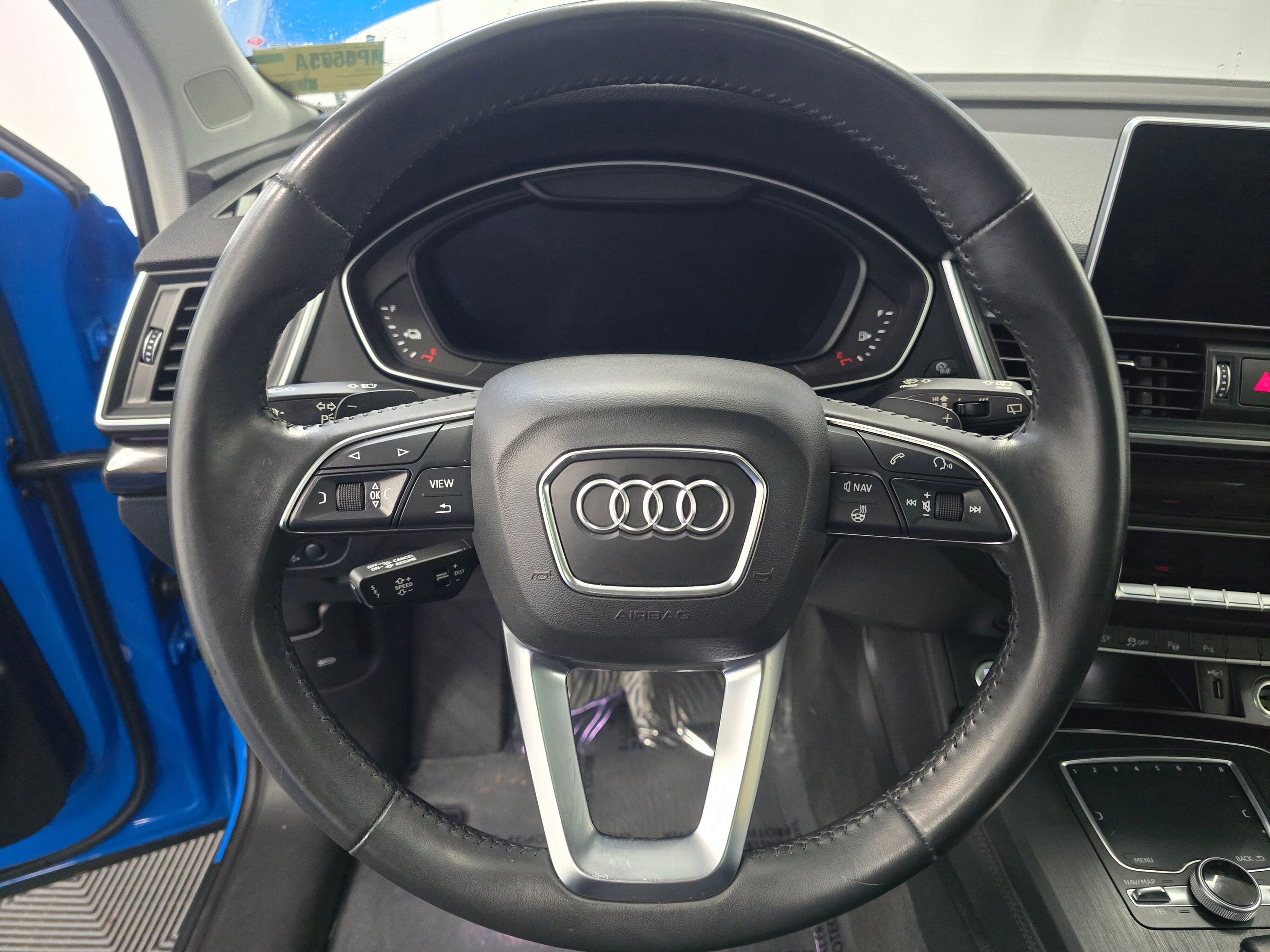 Used 2020 Audi Q5 e Prestige w/ Prestige Package image 14