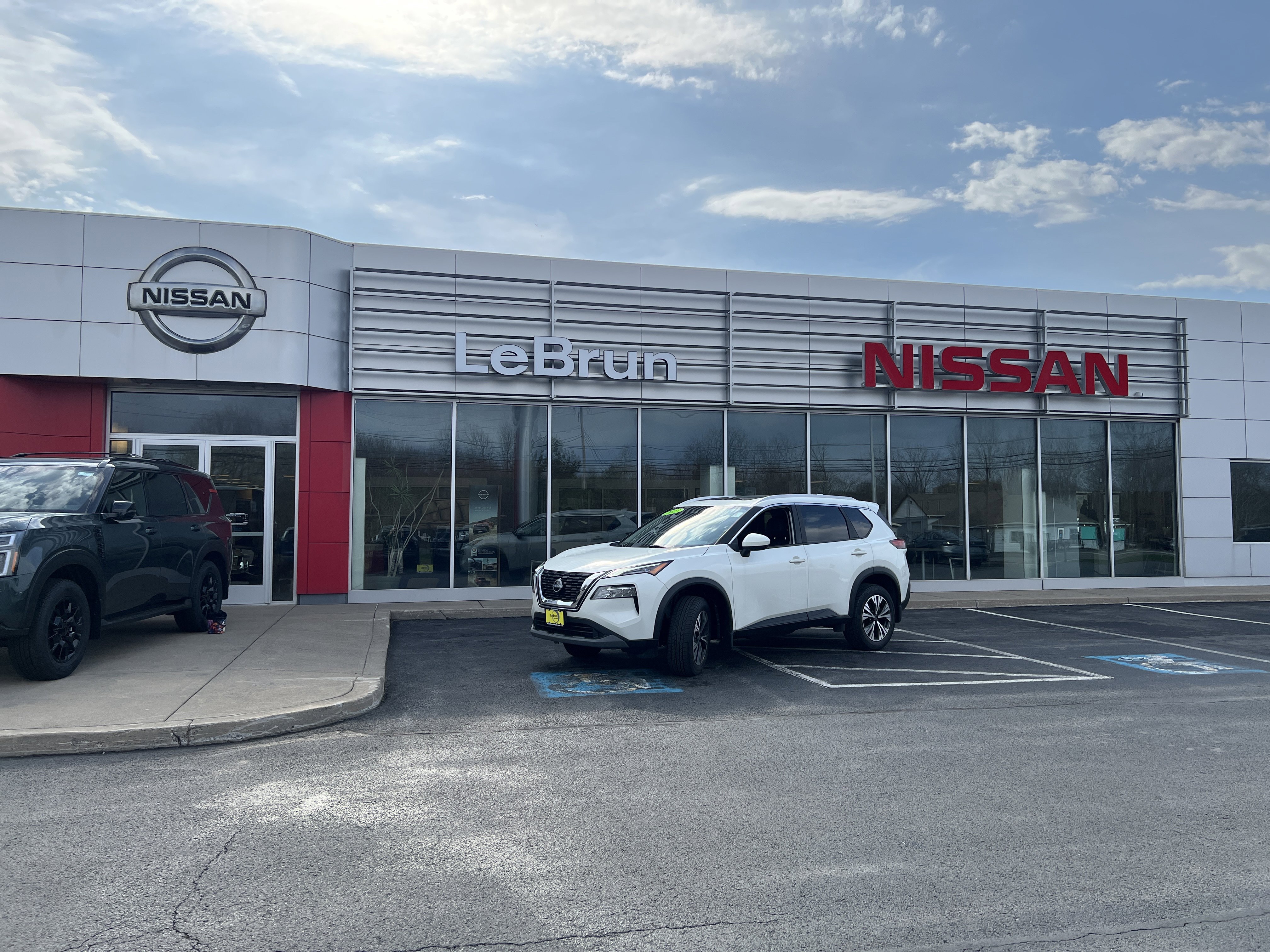 Used 2023 Nissan Rogue SV w/ SV Premium B Package