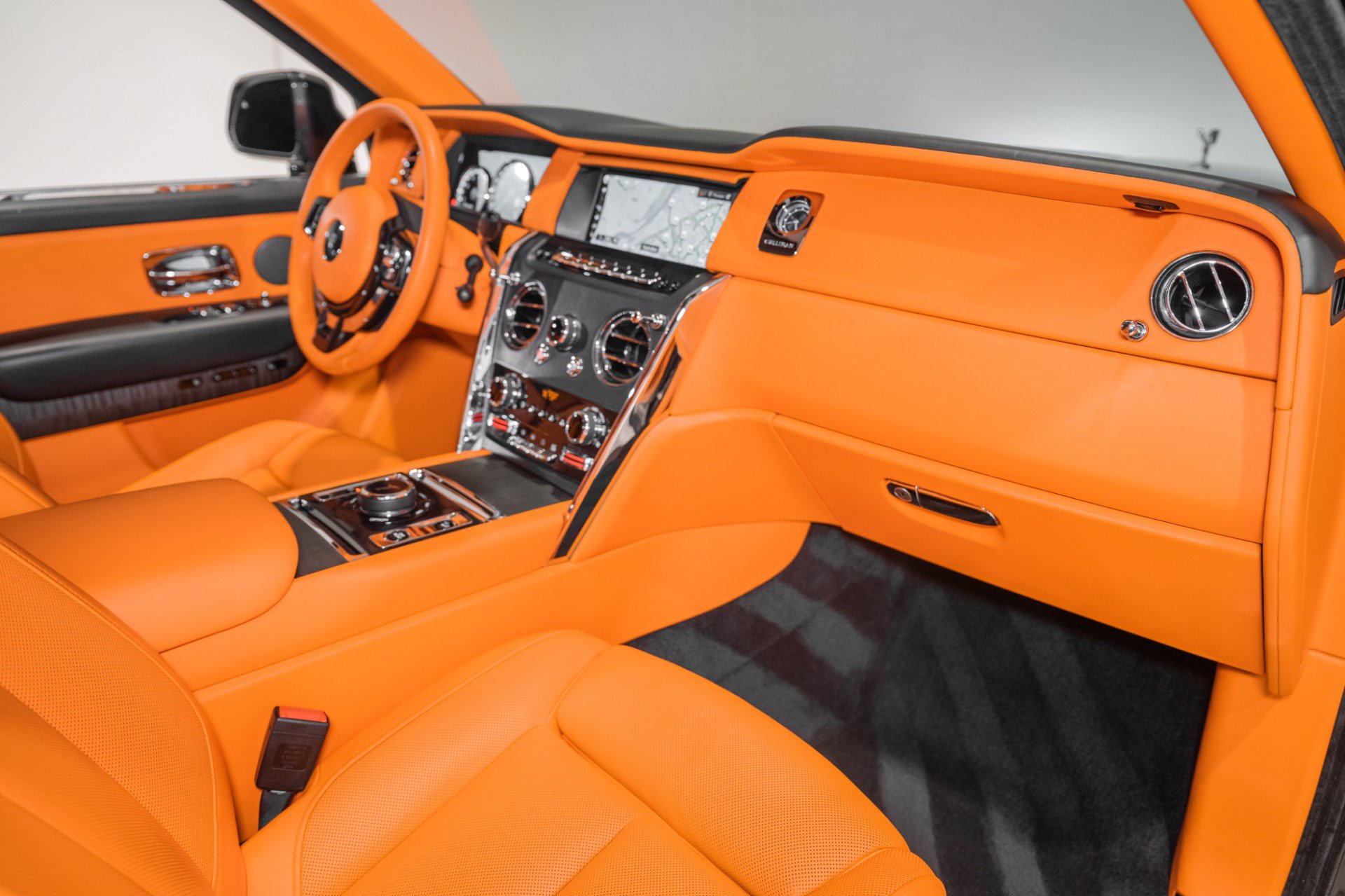 Used 2020 Rolls-Royce Cullinan AWD/4WD image 28