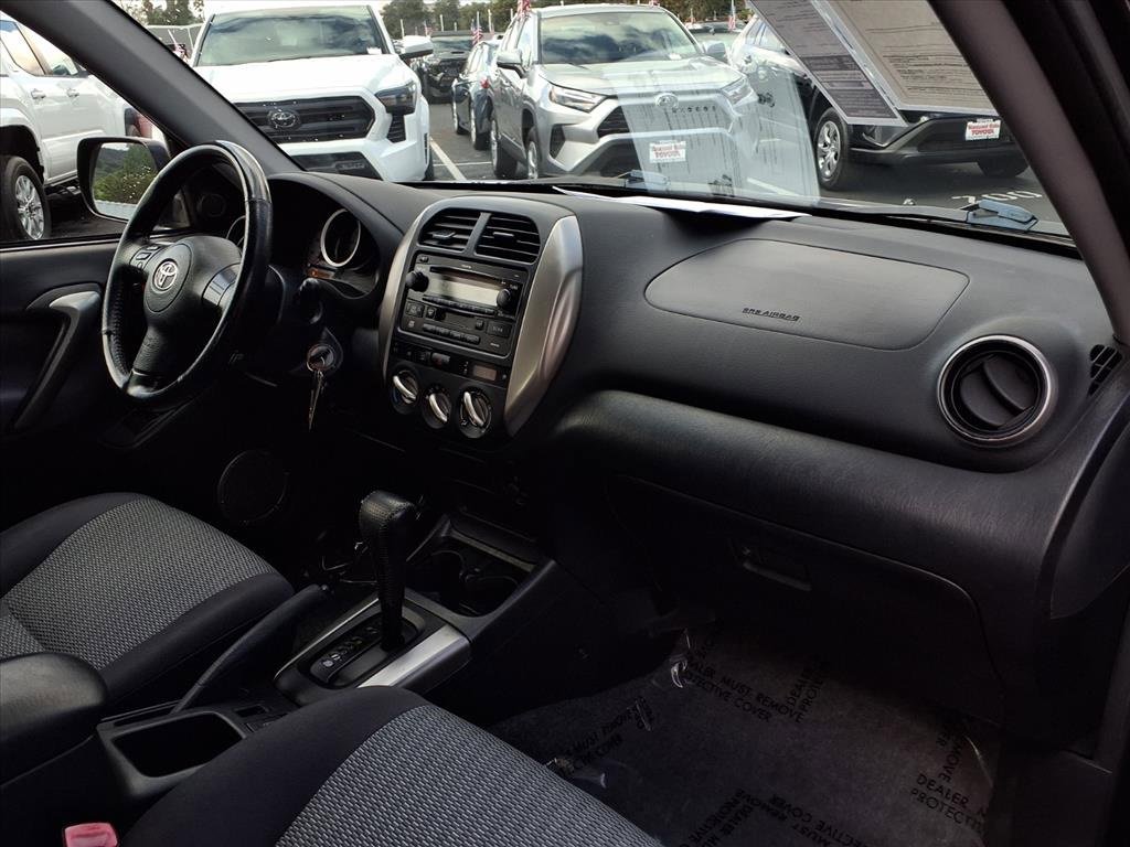 Used 2004 Toyota RAV4 2WD image 23