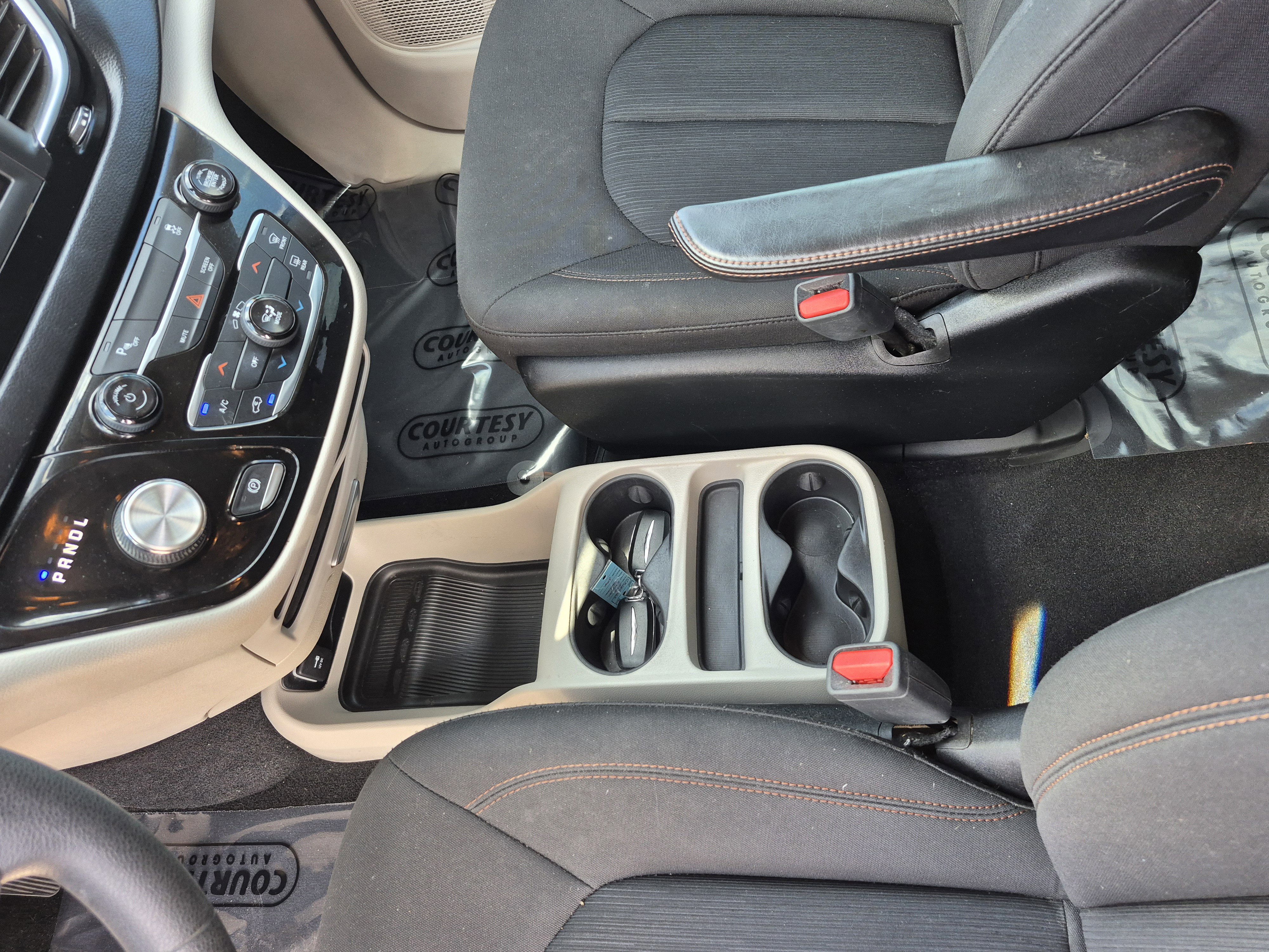 Used 2018 Chrysler Pacifica L image 20