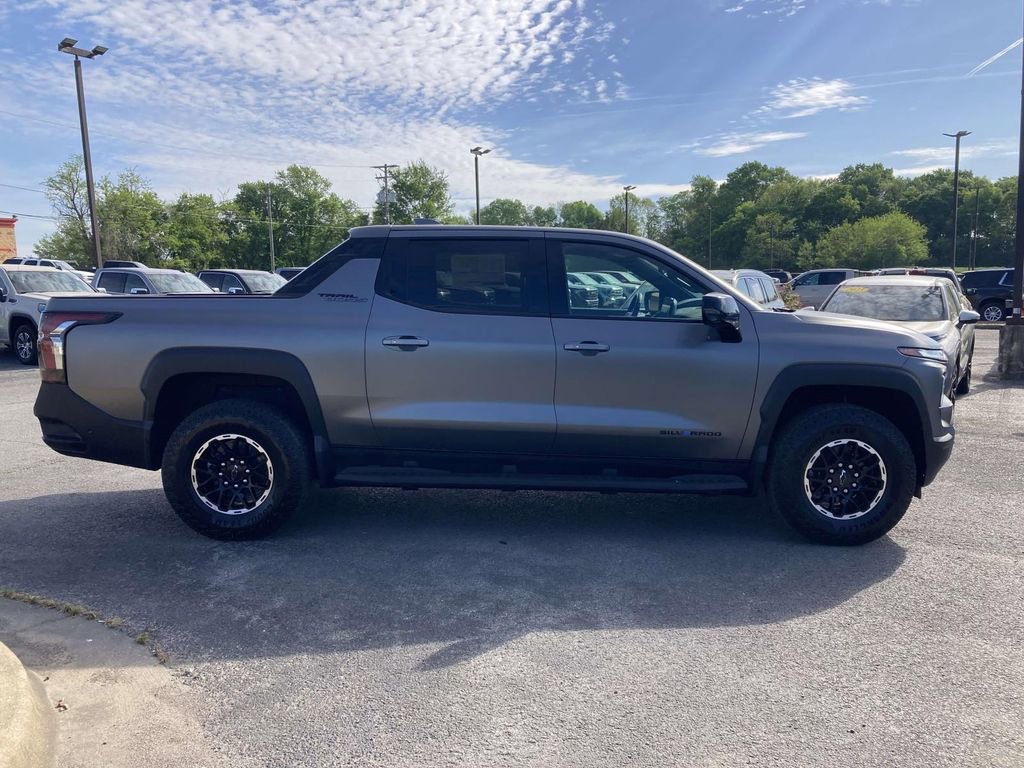 New 2026 Chevrolet Silverado EV Trail Boss AWD/4WD image 2