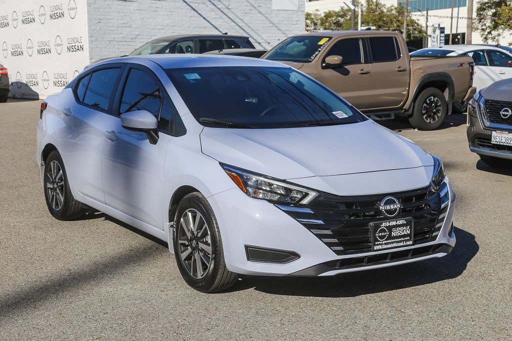 Used 2025 Nissan Versa SV w/ Trunk Package FWD image 3