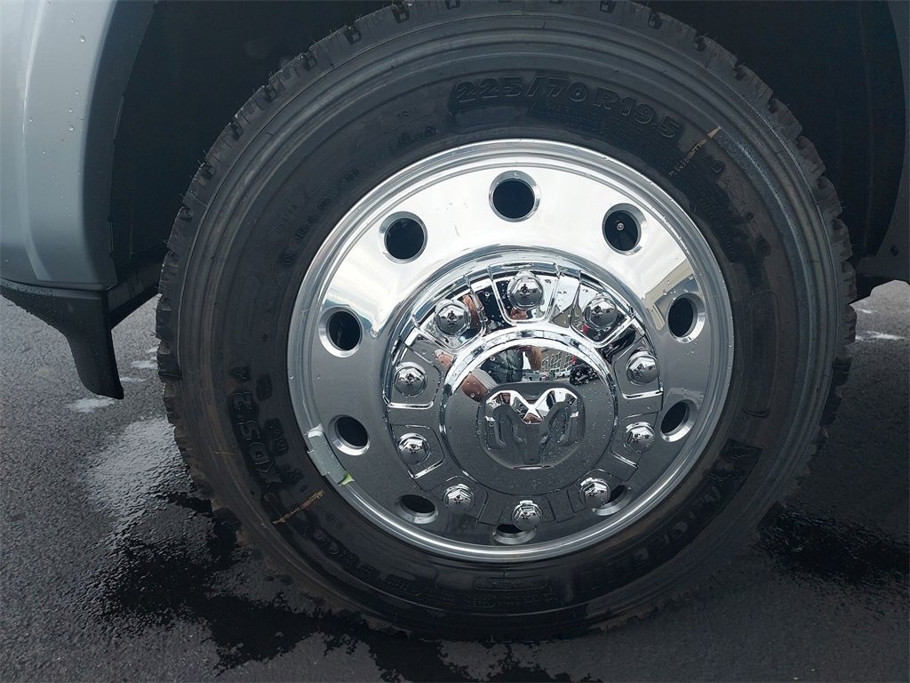 New 2026 RAM 5500 Tradesman w/ Laramie Trim Package image 16