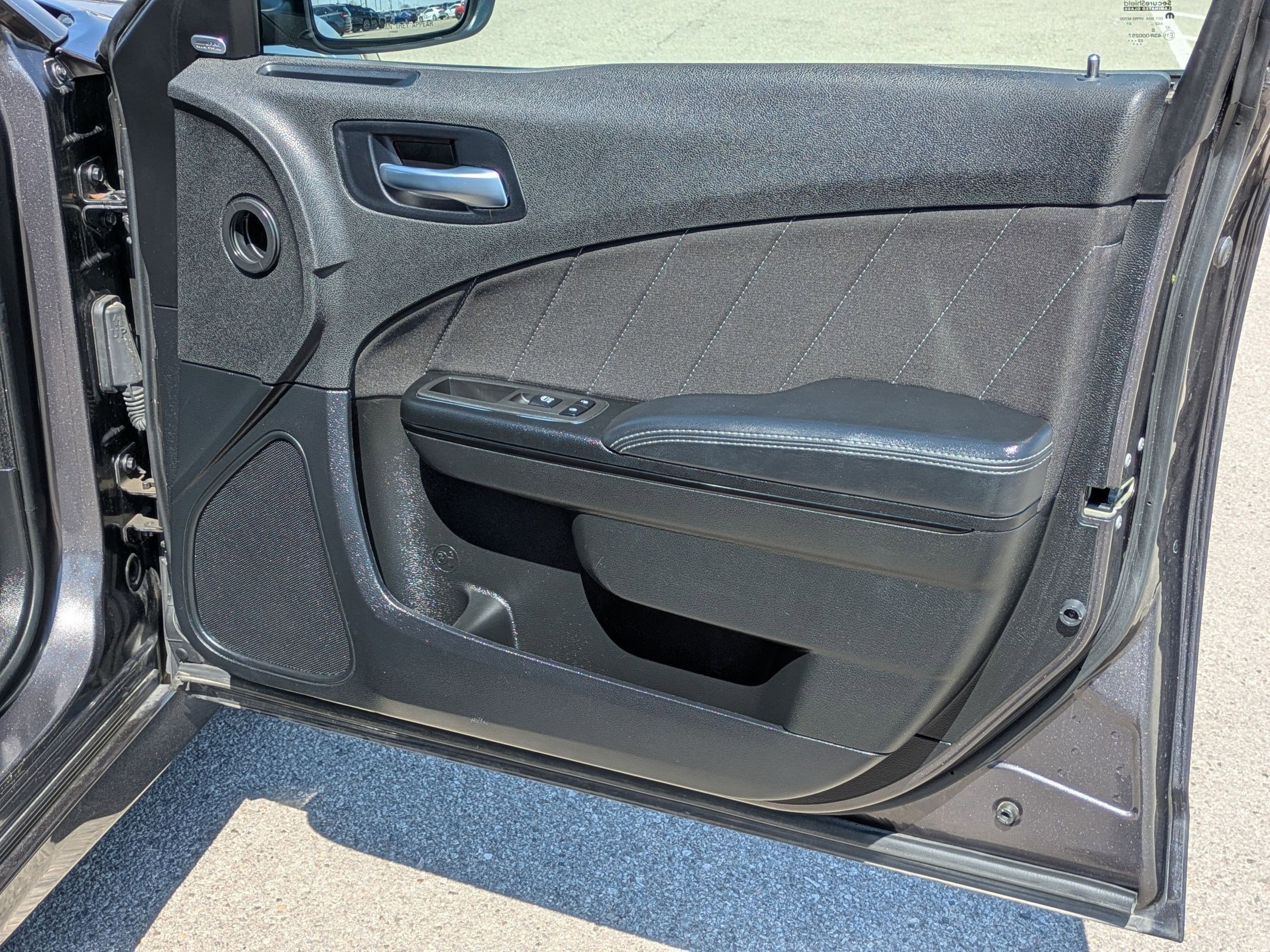 Used 2022 Dodge Charger R/T w/ Blacktop Package image 27