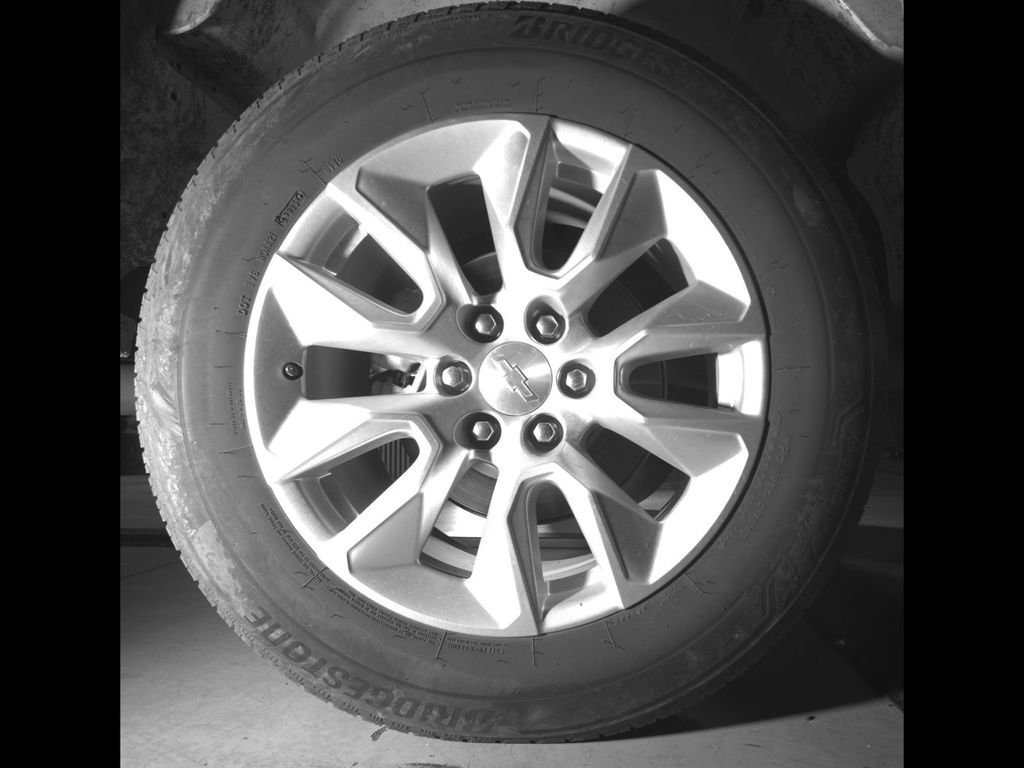 Certified 2024 Chevrolet Silverado 1500 Custom RWD image 15