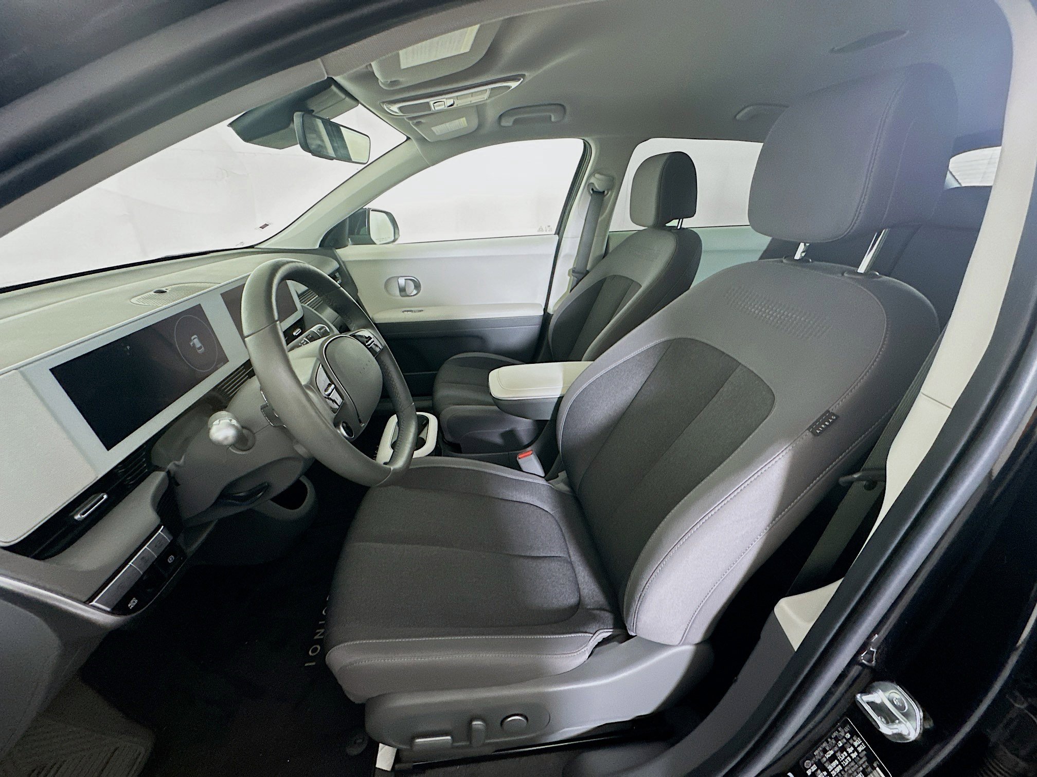 Used 2024 Hyundai Ioniq 5 SEL RWD image 13