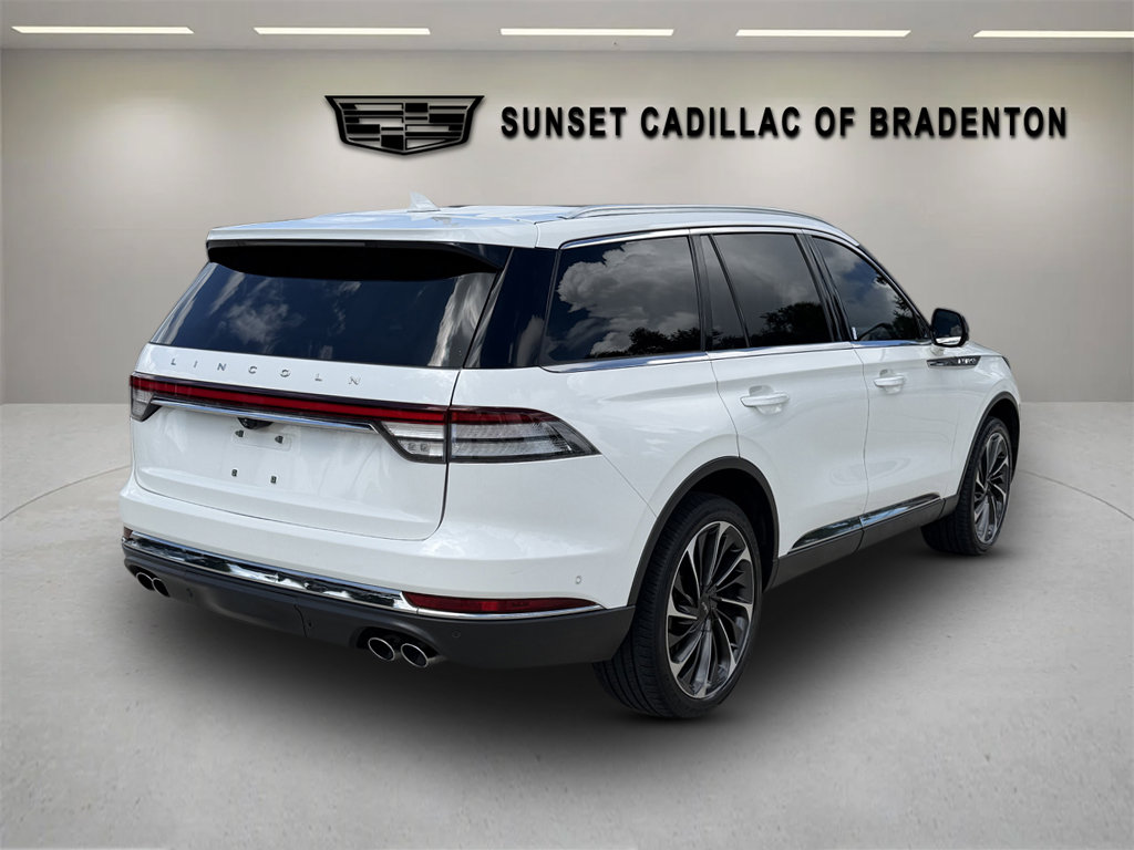 Used 2022 Lincoln Aviator Reserve w/ Equipment Group 201A AWD/4WD image 3