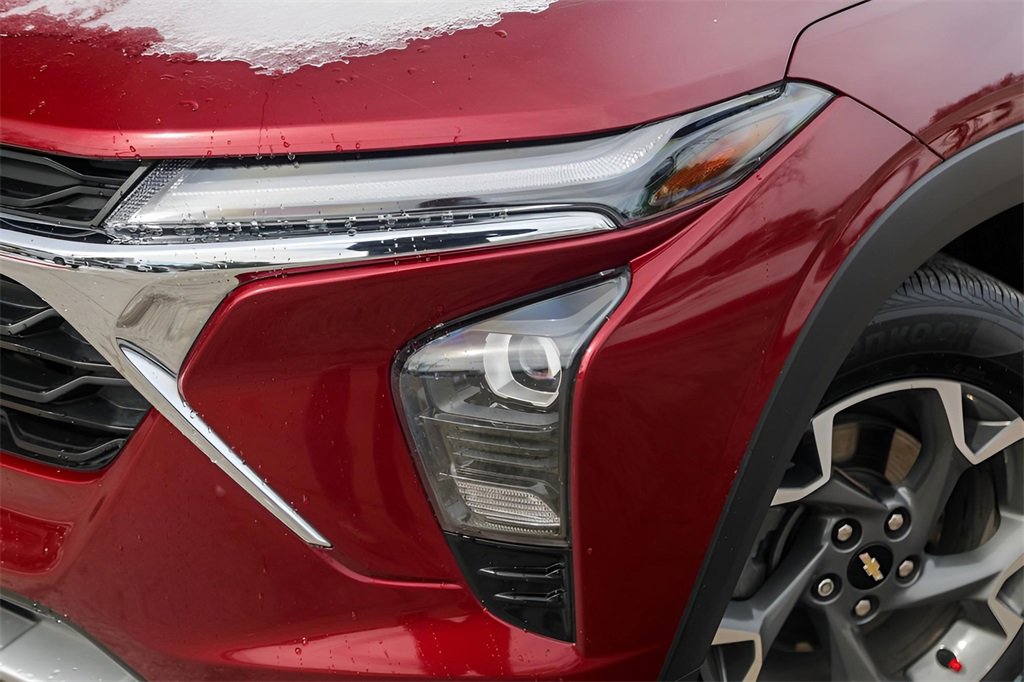 Used 2024 Chevrolet Trax LT w/ Driver Confidence Package image 3