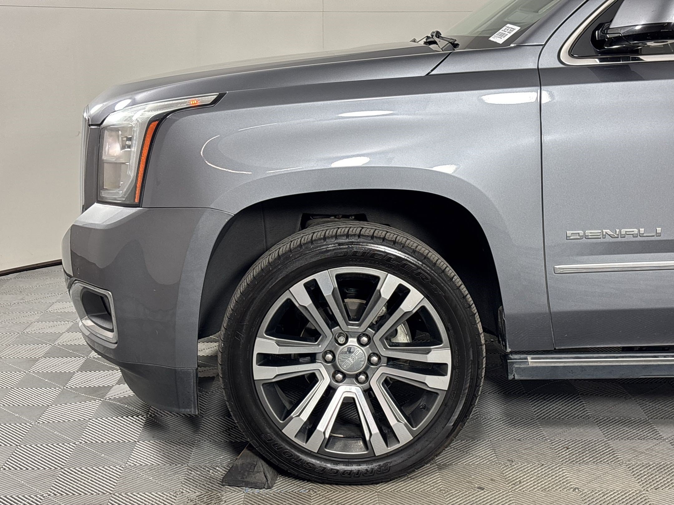 Used 2018 GMC Yukon Denali w/ Denali Ultimate Package RWD image 13