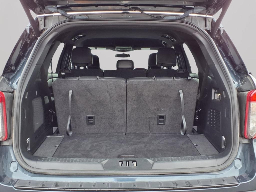 Used 2023 Ford Explorer ST-Line AWD/4WD image 10