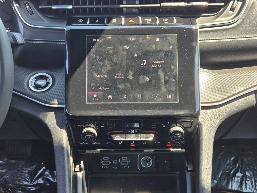 Used 2024 Jeep Grand Cherokee Altitude AWD/4WD image 12