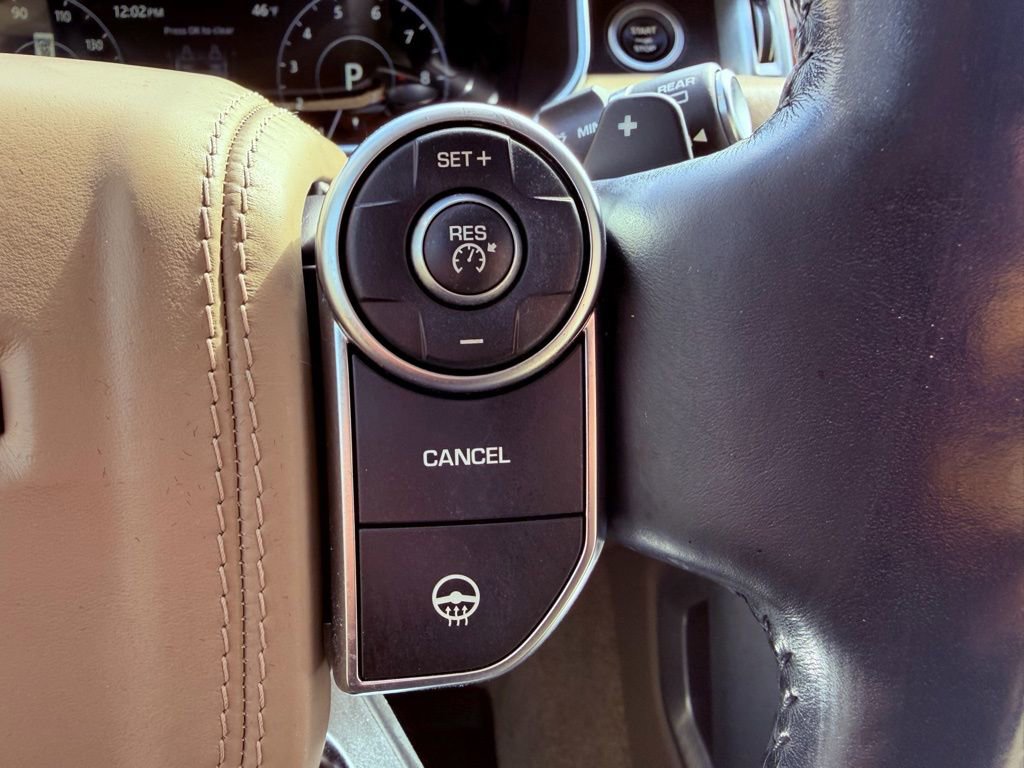 Used 2017 Land Rover Range Rover HSE image 24