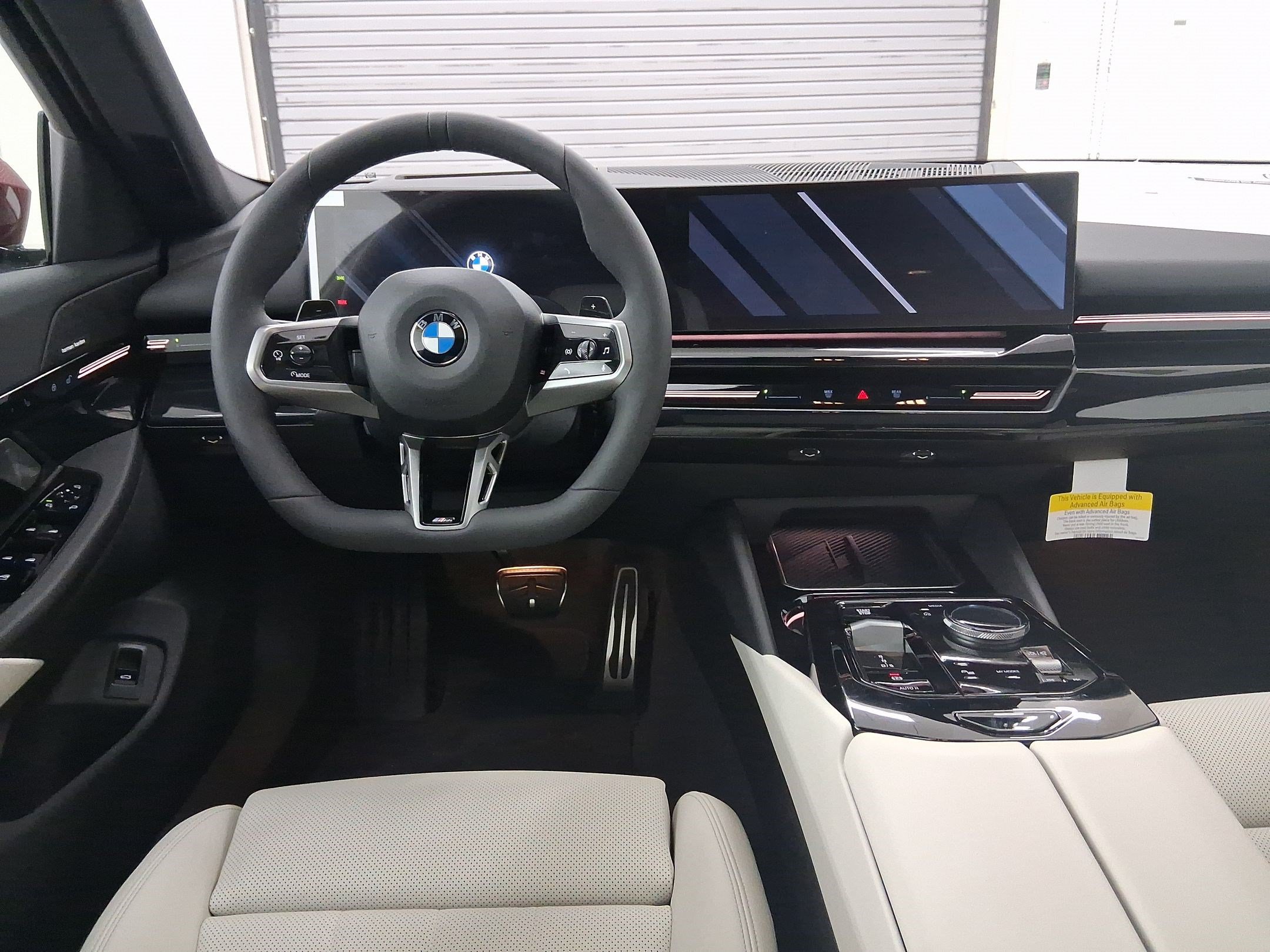New 2026 BMW 530i xDrive w/ M Sport Package AWD/4WD image 4