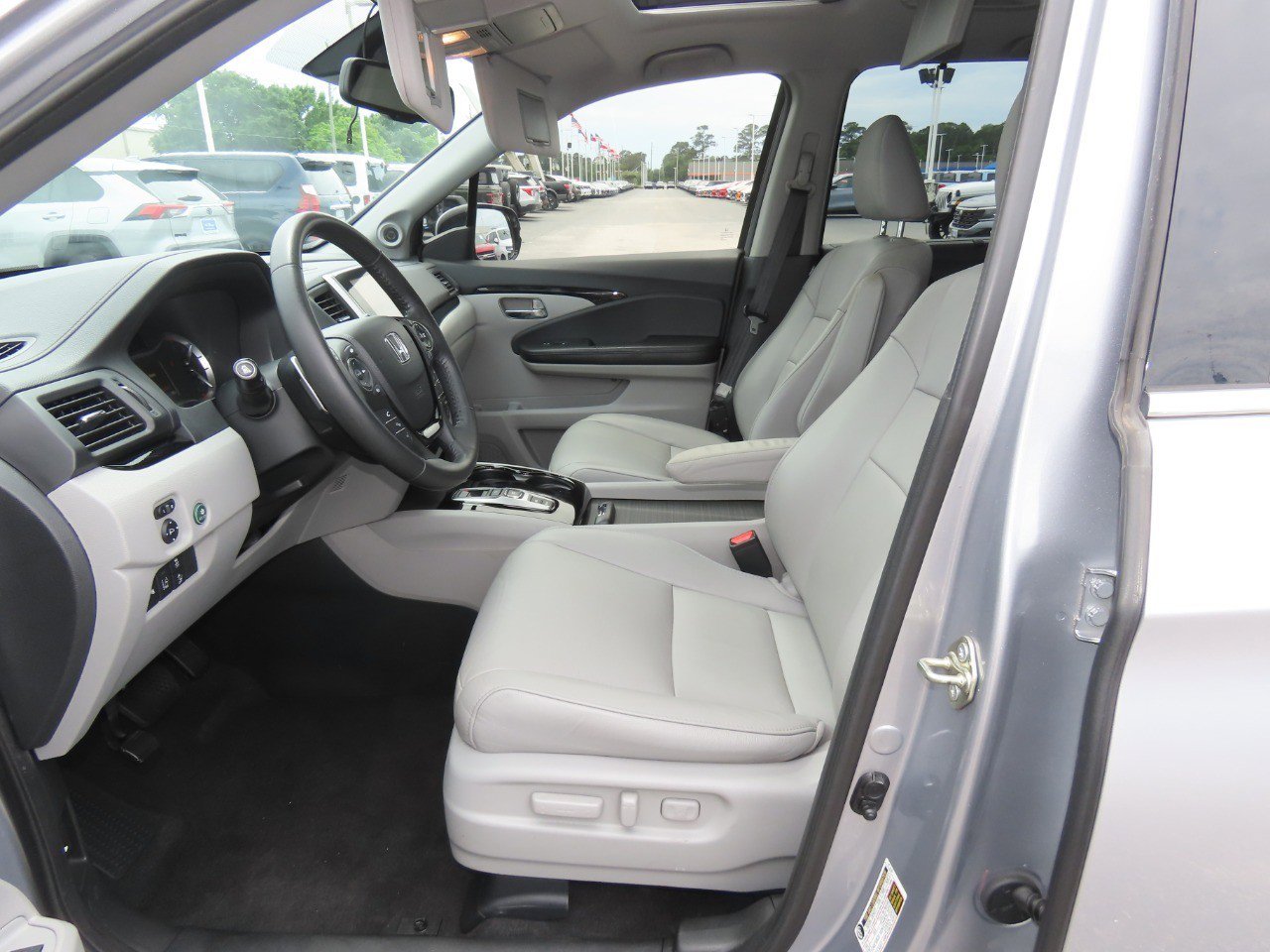 Used 2017 Honda Pilot Touring image 27