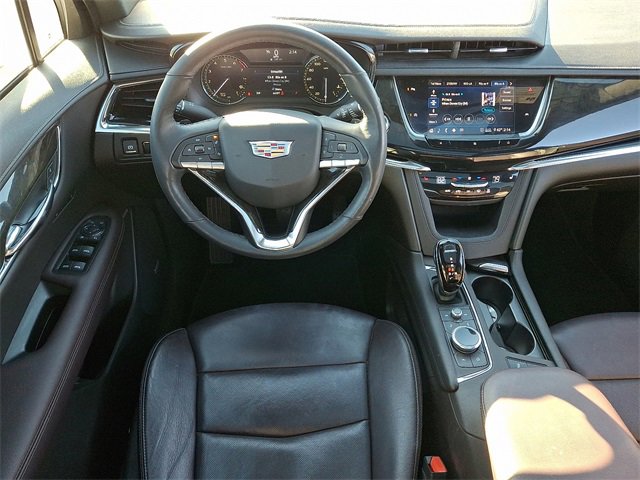 Used 2020 Cadillac XT6 Premium Luxury image 11