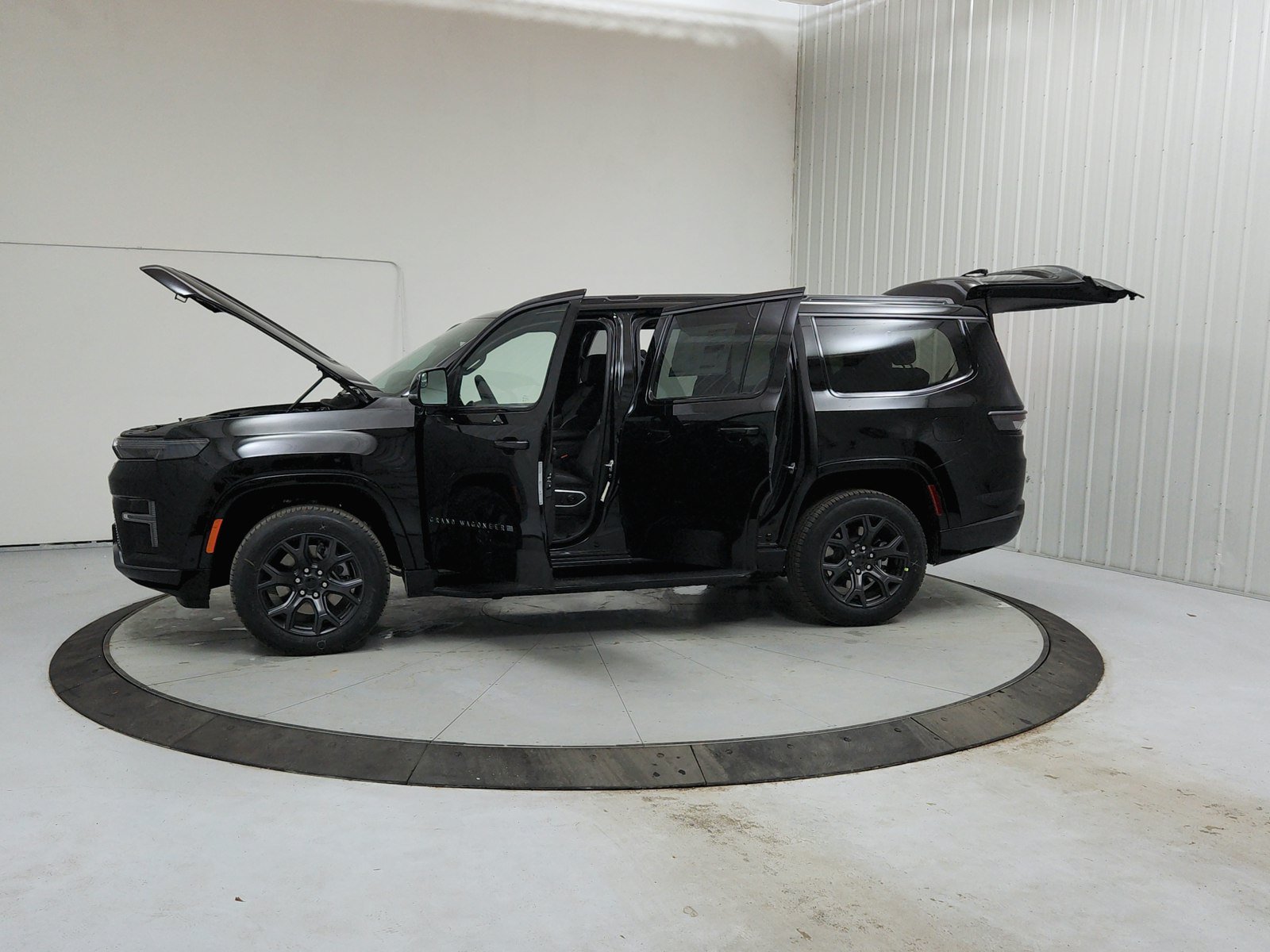 New 2026 Jeep Grand Wagoneer Limited w/ HD Trailer Tow Package AWD/4WD image 12