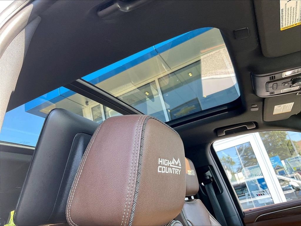 Used 2023 Chevrolet Tahoe High Country w/ Advanced Technology Package AWD/4WD image 23