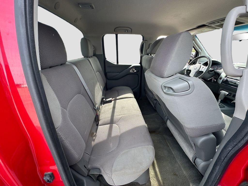Used 2010 Nissan Frontier SE AWD/4WD image 23