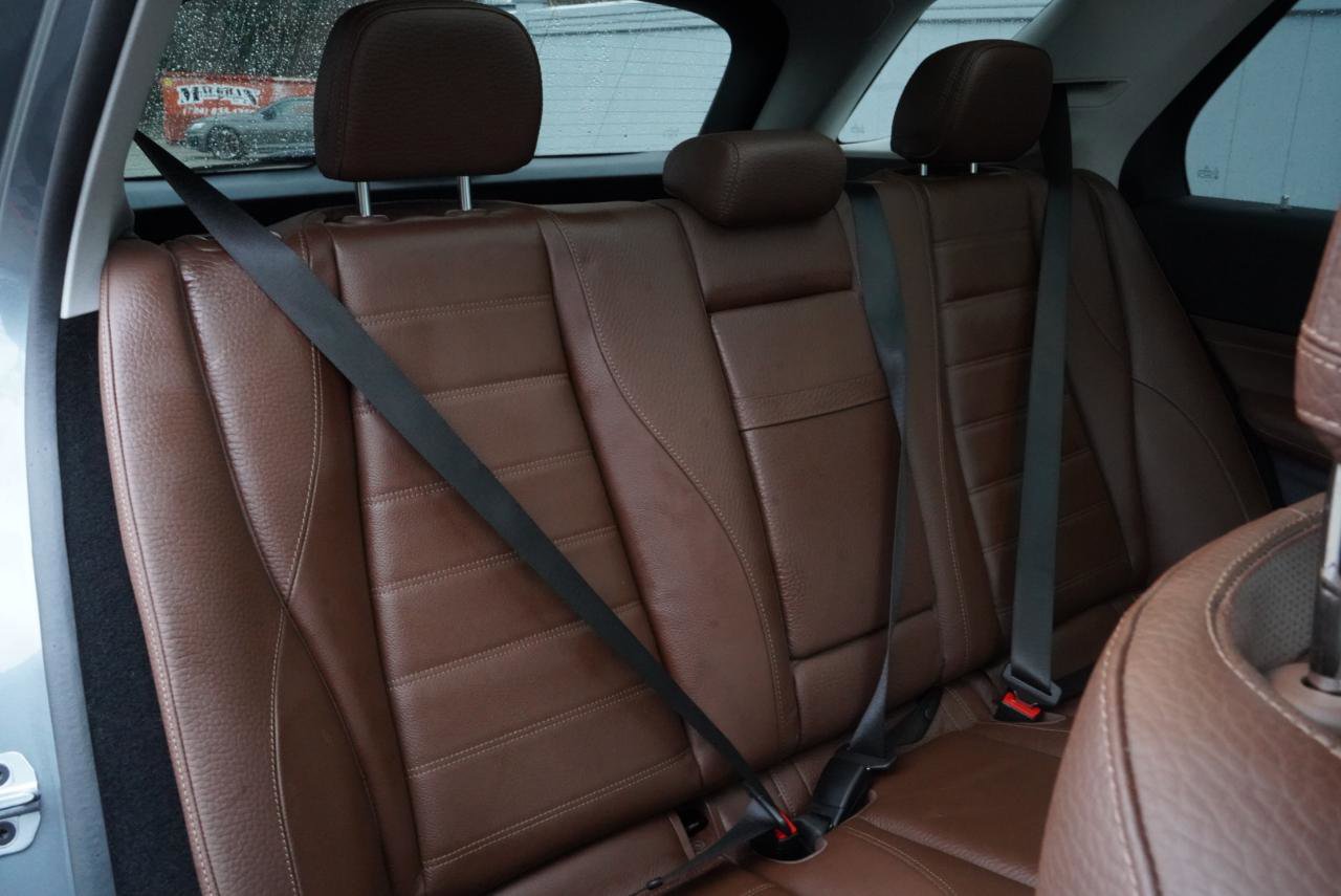 Used 2024 Mercedes-Benz GLE 350 4MATIC w/ AMG Line Exterior image 60