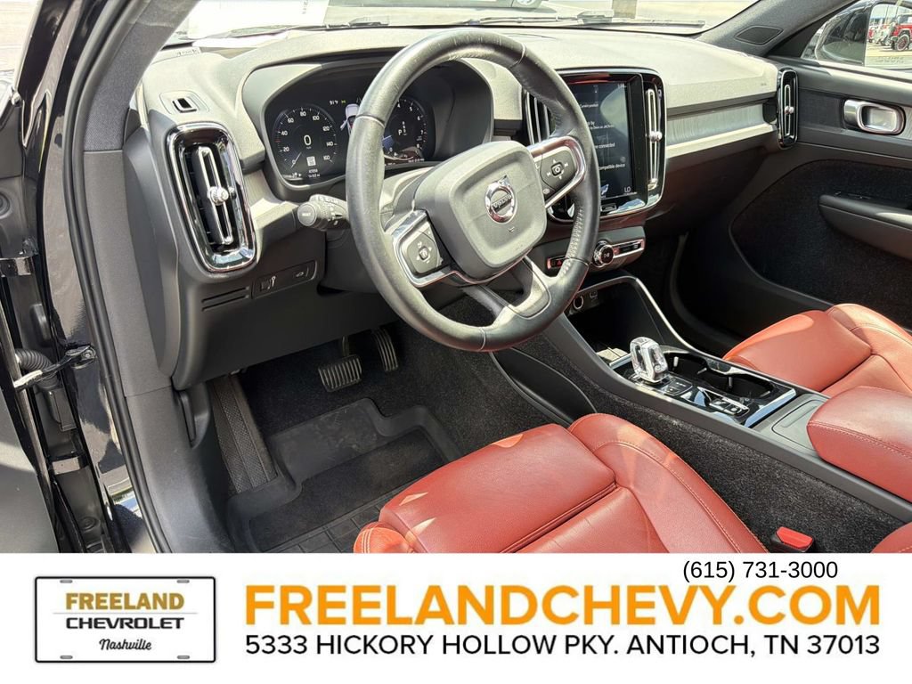 Used 2019 Volvo XC40 T5 Inscription AWD/4WD image 25