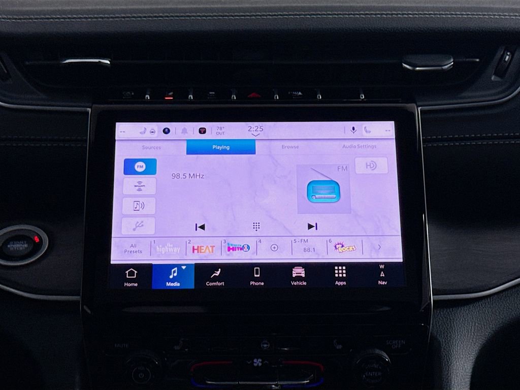 New 2025 Jeep Grand Cherokee Limited w/ Black Appearance Package image 25