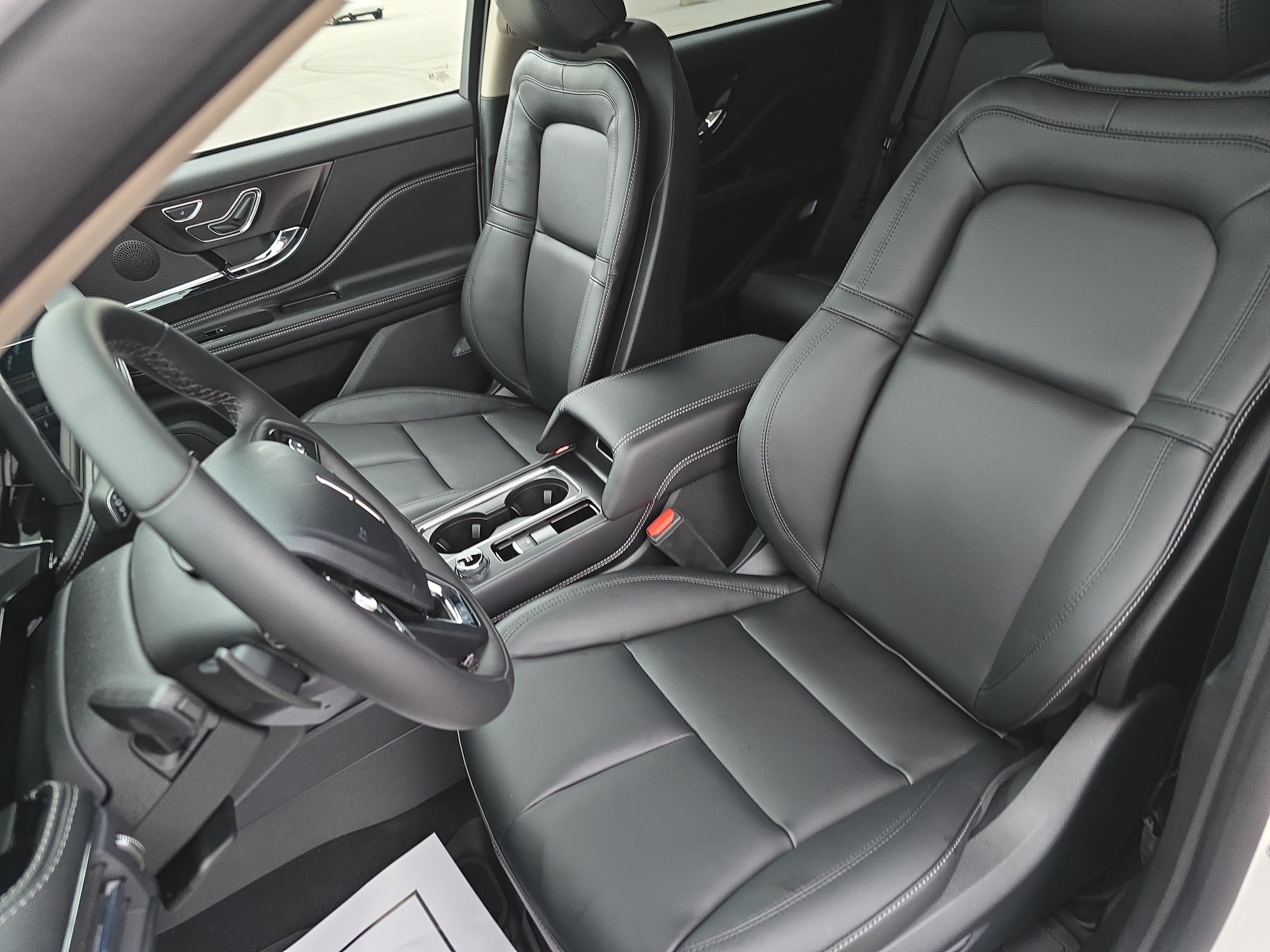 New 2026 Lincoln Corsair Premiere AWD/4WD image 14
