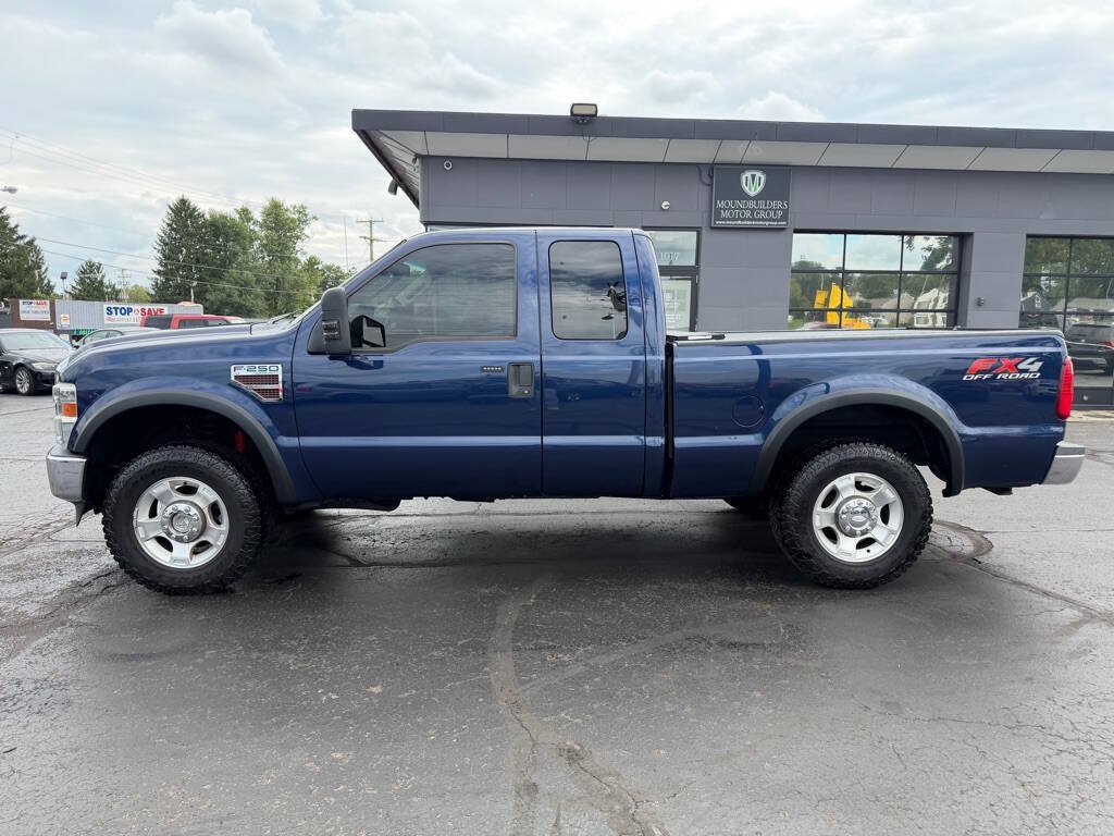 Used 2010 Ford F250 XLT AWD/4WD image 3