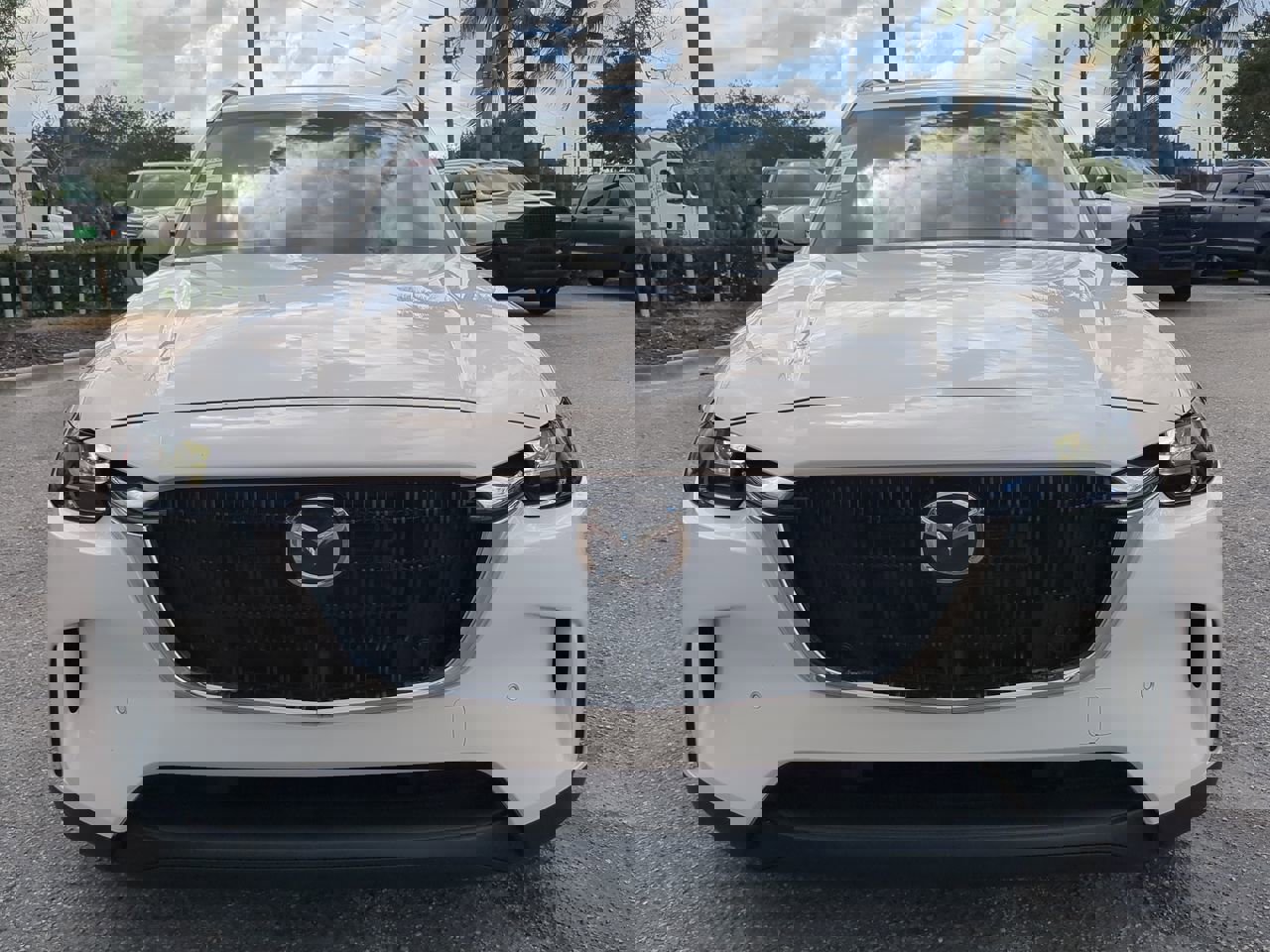 Used 2025 MAZDA CX-90 Plug-In Hybrid w/ Preferred image 3