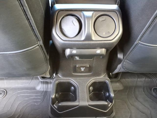 Certified 2022 Jeep Gladiator Overland w/ Cold Weather Group image 9