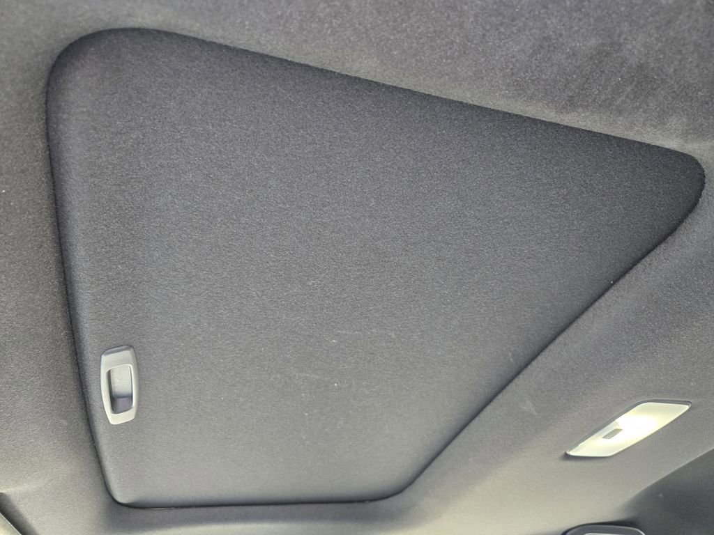 Used 2025 Toyota Corolla SE w/ SE Premium Package FWD image 17