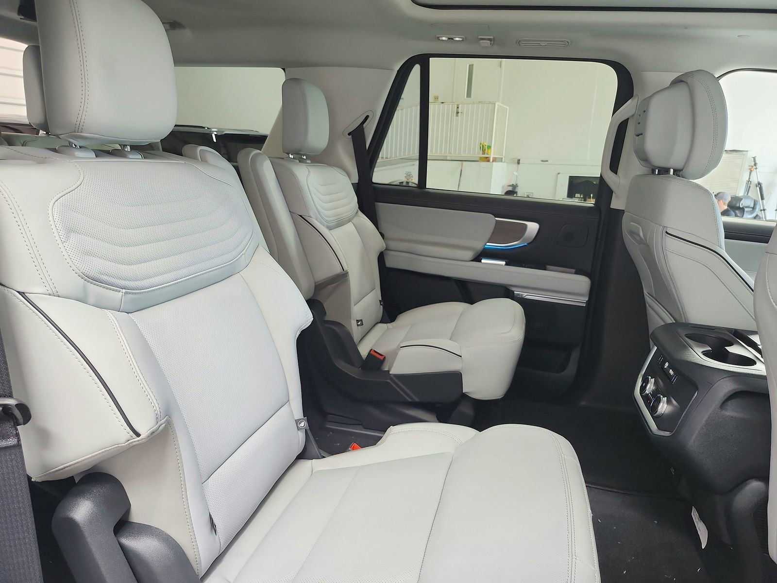 New 2026 Ford Expedition Platinum image 45