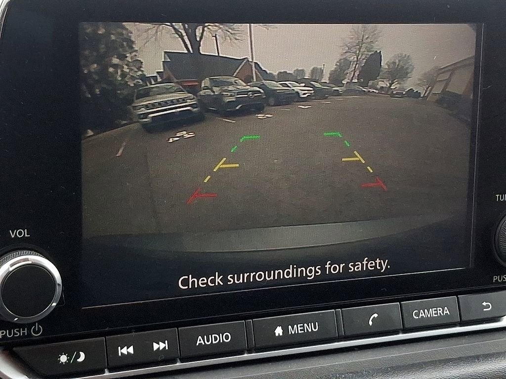 Used 2024 Nissan Rogue S image 17