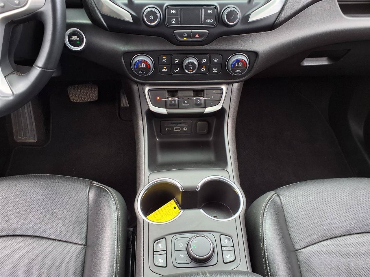 Used 2024 GMC Terrain SLT FWD image 13