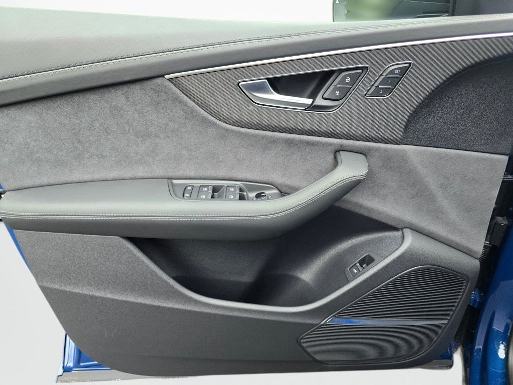 New 2026 Audi SQ8 Prestige AWD/4WD image 17
