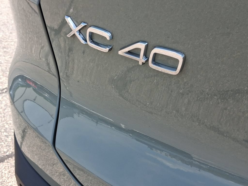 Certified 2023 Volvo XC40 Recharge Core w/ Protection Package Premier AWD/4WD image 10