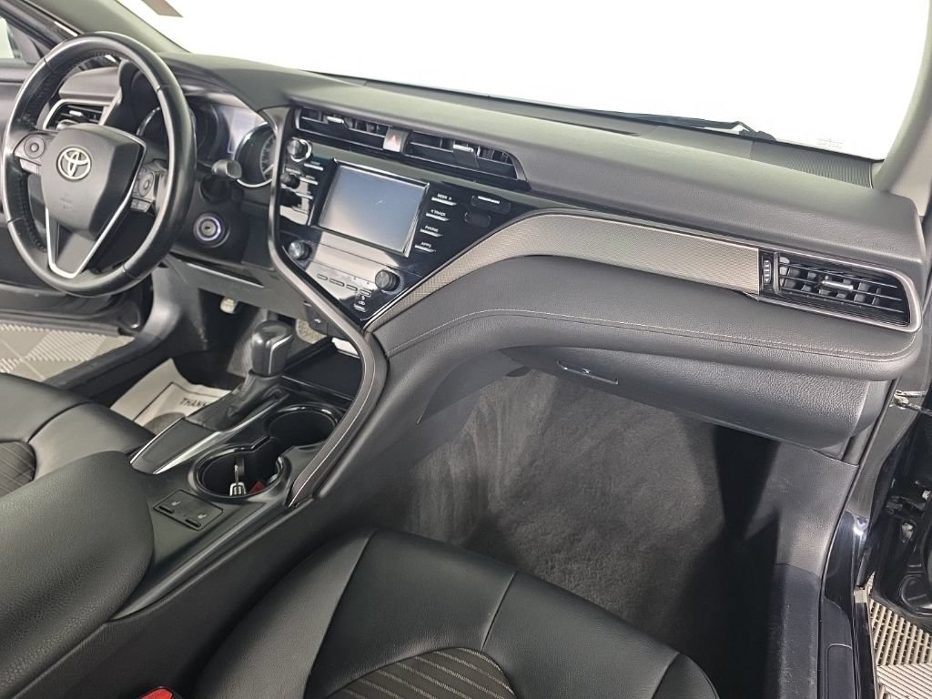Used 2020 Toyota Camry SE FWD image 31