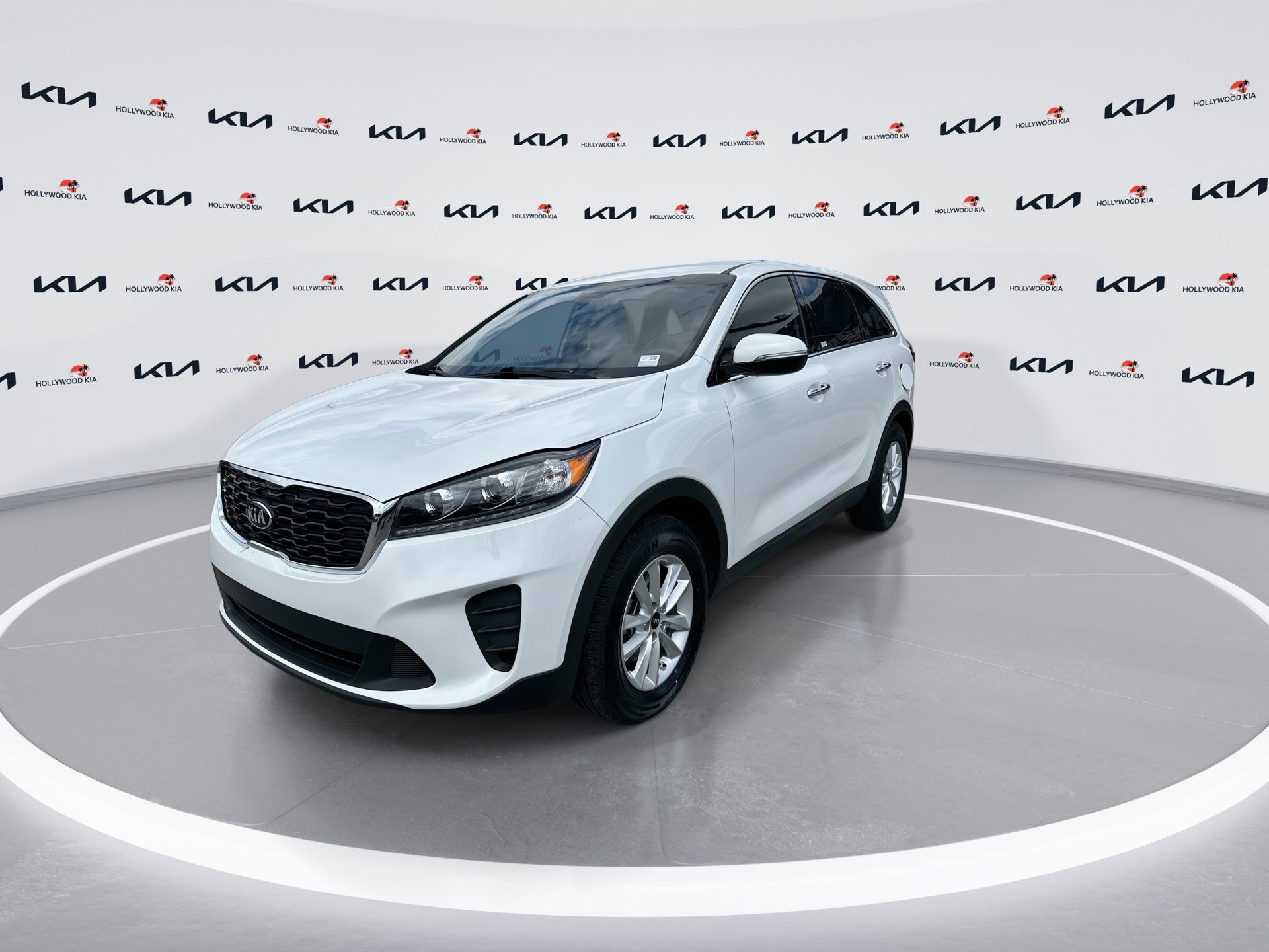 Used 2020 Kia Sorento LX image 4