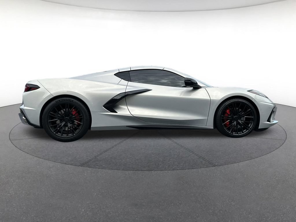 Used 2024 Chevrolet Corvette Stingray Preferred Cpe w/ Z51 Performance Package RWD image 7